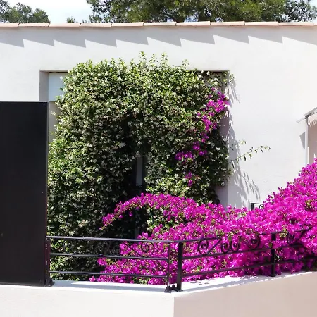 招待所 La Pause Nimoise 4*